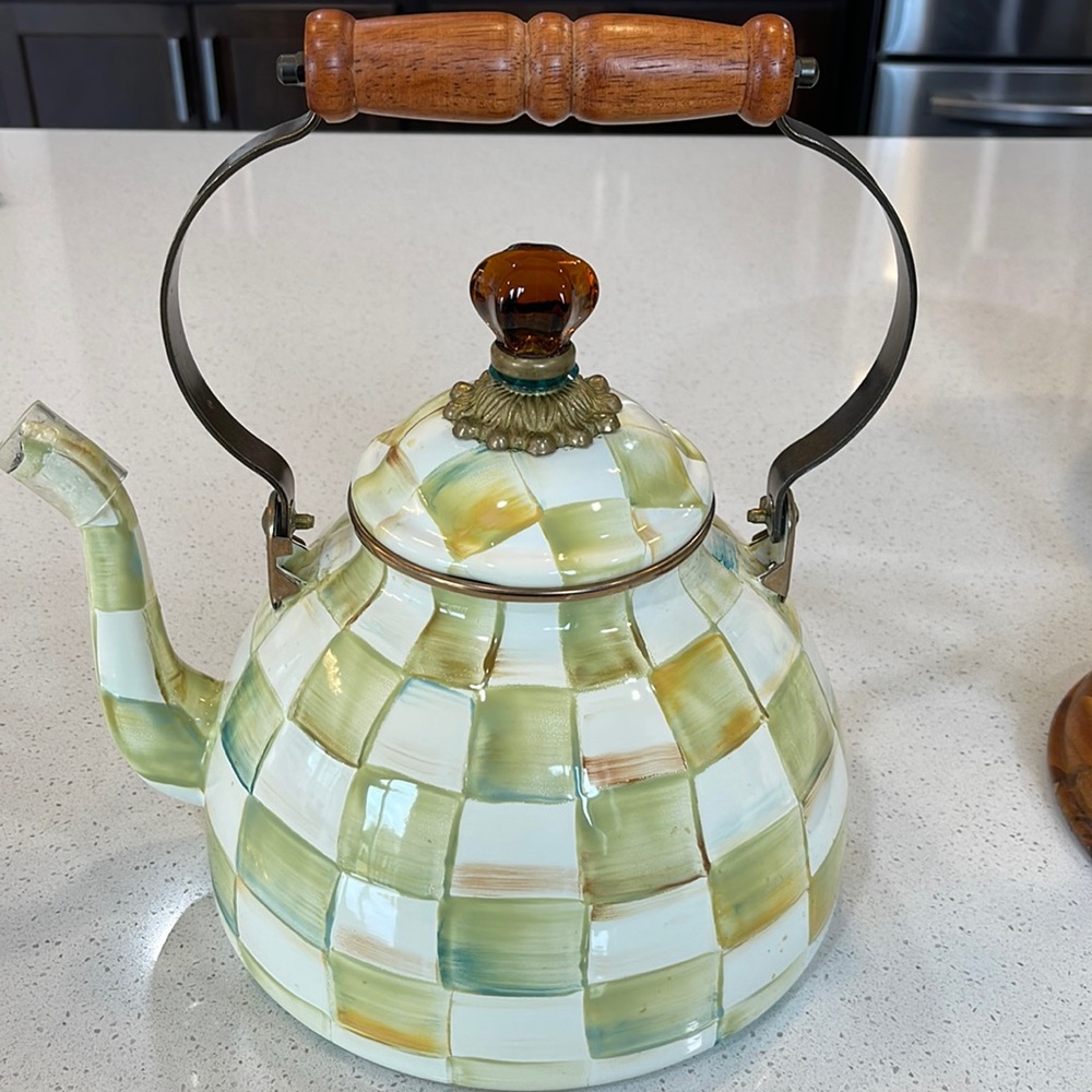 Mackenzie child large tea pot in parchment check